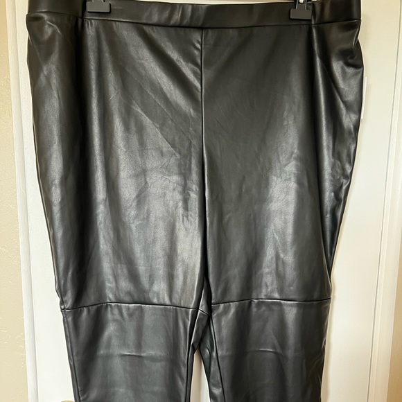 Sonoma (Denise Bidot) faux leather pant. SZ 4X - Picture 1 of 5